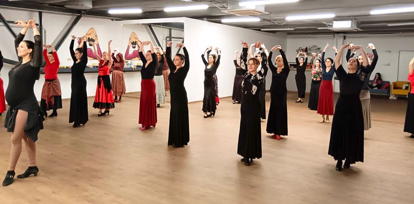 Flamenco haladó táncoktatás - Pirók Zsófia