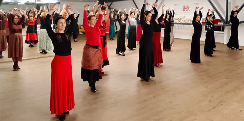 Flamenco kezdő táncoktatás - Pirók Zsófia